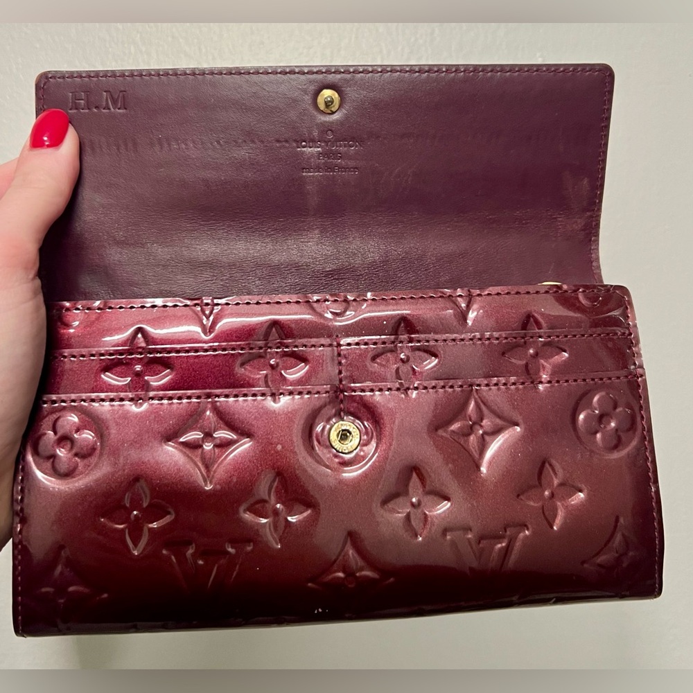 LV Vernis Wallet | Burgundy - Picture 4 of 15